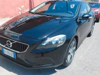 Usata Volvo V40 120 CV (88 kW) 2017 Nero Berlina