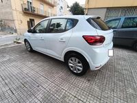 Begagnad Dacia Sandero Expression 66 HK (48 kW) 2024 Vit Sedan