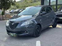 Usata Lancia Ypsilon 69 CV (50 kW) 2015 Grigio Utilitaria