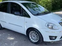 Usata Lancia Musa 95 CV (69 kW) 2012 Bianco Monovolume