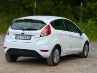 Usata Ford Fiesta 95 CV (69 kW) 2016 Bianco Utilitaria