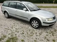 Usata VW Passat 125 CV (91 kW) 2000 Grigio Station wagon