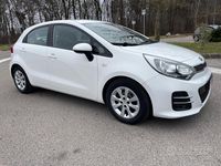 Usata Kia Rio 85 CV (62 kW) 2016 Bianco Berlina