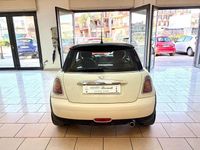 Usata Mini Cooper D Pepper 109 CV (80 kW) 2007 Bianco Utilitaria