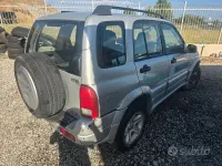 Usata Suzuki Grand Vitara 109 CV (80 kW) 2001 Grigio SUV