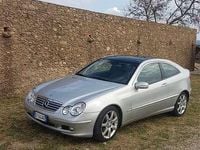 Usata Mercedes C220 Avantgarde 143 CV (105 kW) 2003 Coupé