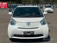 Usata Toyota iQ 68 CV (50 kW) 2009 Bianco Utilitaria
