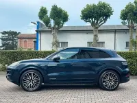 Usata Porsche Cayenne 354 CV (260 kW) 2025 Blu/azzurro SUV