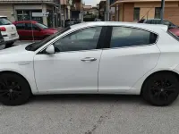 Usata Alfa Romeo Giulietta Progression 105 CV (77 kW) 2011 Bianco Utilitaria