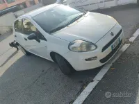 Usata Fiat Grande Punto 75 CV (55 kW) 2014 Bianco Utilitaria