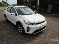 Usata Kia Stonic Urban 84 CV (61 kW) 2021 Bianco SUV