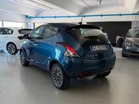 Usata Lancia Ypsilon 69 CV (50 kW) 2024 Blu Utilitaria
