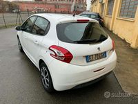 Usata Peugeot 208 95 CV (69 kW) 2014 Bianco Utilitaria