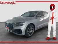 Usata Audi Q8 Sport 286 CV (210 kW) 2020 Argento floret SUV
