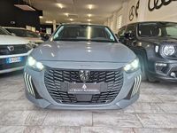 Usata Peugeot 208 Allure 101 CV (74 kW) 2024 Grigio Utilitaria