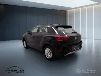 Usata VW T-Roc Life 150 CV (110 kW) 2024 Nero SUV