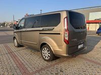 Usata Ford Tourneo Custom Titanium 133 CV (97 kW) 2018 Beige Furgone