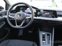 Usata VW Golf VIII 116 CV (85 kW) 2021 Nero Utilitaria