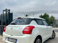 Usata Suzuki Swift 111 CV (81 kW) 2018 Bianco Berlina