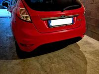 Usata Ford Fiesta Titanium 97 CV (71 kW) 2016 Rosso Utilitaria