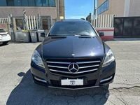 Usata Mercedes R350 Premium 265 CV (194 kW) 2010 Nero Monovolume