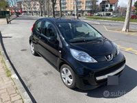 Usata Peugeot 107 68 CV (50 kW) 2012 Nero Utilitaria