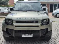 Usata Land Rover Defender SE Dynamic 249 CV (183 kW) 2022 Verde SUV