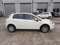 Usata Fiat Punto 77 CV (56 kW) 2014 Bianco Utilitaria