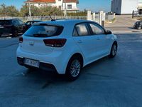 Usata Kia Rio Style 100 CV (73 kW) 2022 Bianco Berlina