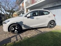 Usata Mazda 2 75 CV (55 kW) 2024 Grigio Utilitaria