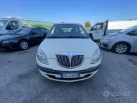 Usata Lancia Ypsilon 80 CV (58 kW) 2004 Beige Utilitaria