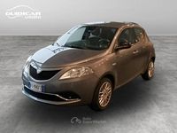 Usata Lancia Ypsilon Gold 69 CV (50 kW) 2017 Grigio metallizzato scuro Utilitaria