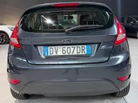 Usata Ford Fiesta 82 CV (60 kW) 2009 Grigio Berlina
