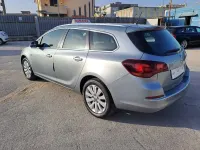 Usata Opel Astra Cosmo 110 CV (80 kW) 2014 Argento Station wagon