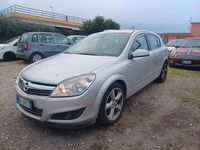Usata Opel Astra Cosmo 125 CV (91 kW) 2008 Argento Berlina