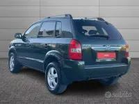 Second-hand Hyundai Tucson Dynamiq 111 CP (81 kW) 2004 Verde SUV