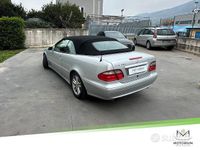 Usata Mercedes CLK200 Elegance 163 CV (119 kW) 2002 Grigio Cabrio