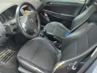 Usata Opel Astra 105 CV (77 kW) 2005 Bluazzurro Berlina