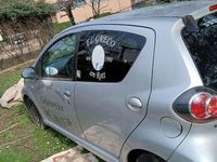 Usata Toyota Aygo Edition 68 CV (50 kW) 2011 Argento Utilitaria