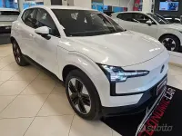Usata Volvo EX30 Core 75 kW (102 CV) 2024 Bianco SUV