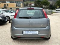 Usata Fiat Grande Punto Dynamic 80 CV (58 kW) 2006 Azzurro Utilitaria