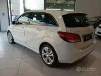 Usata Mercedes B180 109 CV (80 kW) 2015 Bianco Utilitaria
