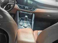 Begagnad Alfa Romeo Giulia 180 HK (132 kW) 2018 Grå Sedan