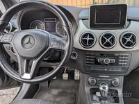 Usata Mercedes B200 136 CV (100 kW) 2012 Nero Utilitaria