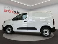 Usata Fiat Doblò 102 CV (75 kW) 2024 Bianco Monovolume