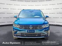 Usata VW Tiguan Elegance 150 CV (110 kW) 2023 Night shade blue SUV