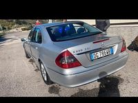 Usado Mercedes E220 170 CV (125 kW) 2007 Berlina