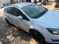 Usata Opel Astra 130 CV (95 kW) 2014 Station wagon