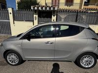 Usata Lancia Ypsilon 69 CV (50 kW) 2015 Marrone Utilitaria