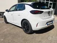 Usata Opel Corsa 75 CV (55 kW) 2024 Bianco Utilitaria